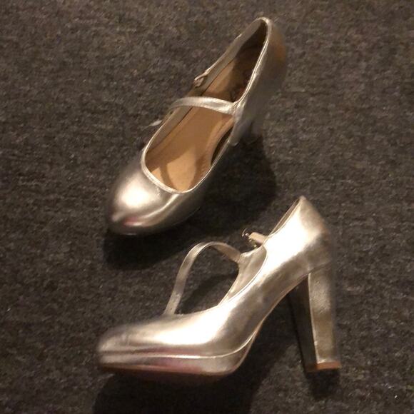 Y Not? Brand Silver Platform Block Heeled Mary Jane Shoes Size 9 Ayden style - Picture 1 of 9